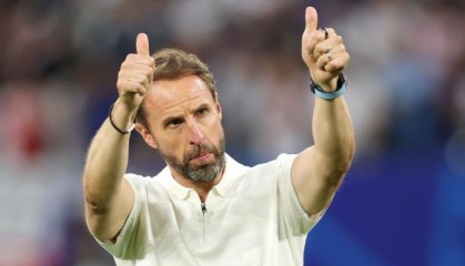 pg热门游戏-索斯盖特考虑变阵，三后卫成了包治百病的神药？