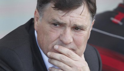 pg电子榜单-卡马乔盛赞C罗为职业典范：其自律精神重新定义足球运动员生涯长度