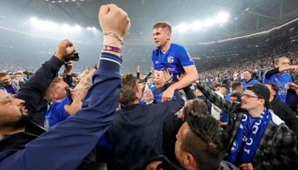 pg电子榜单-“欧洲斗士”在德乙重生！沙尔克04提前1轮重返德甲